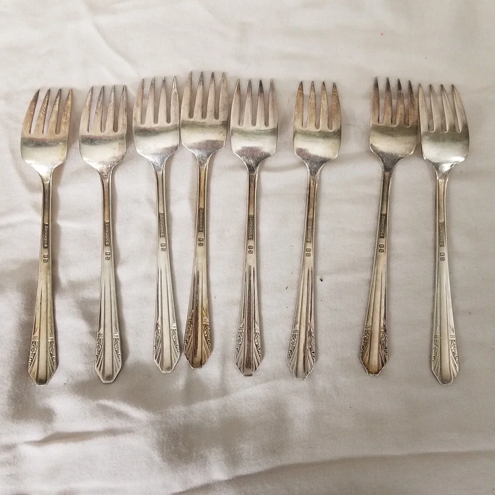 Rogers IS Rosalind Salad Forks Set of 8 Silverplate 1938 Vintage Art Deco Floral